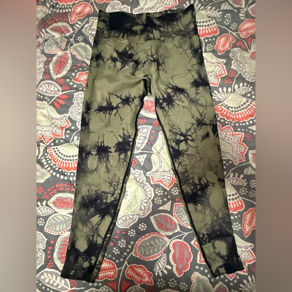 Amazon Olive and Black Tie-Dye Leggings